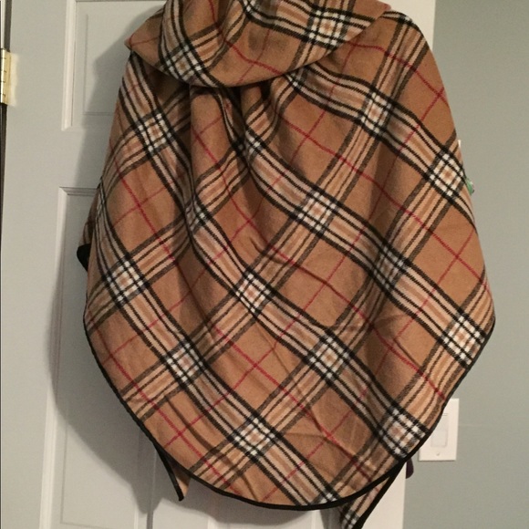 Poncho Jacket - Picture 4 of 4